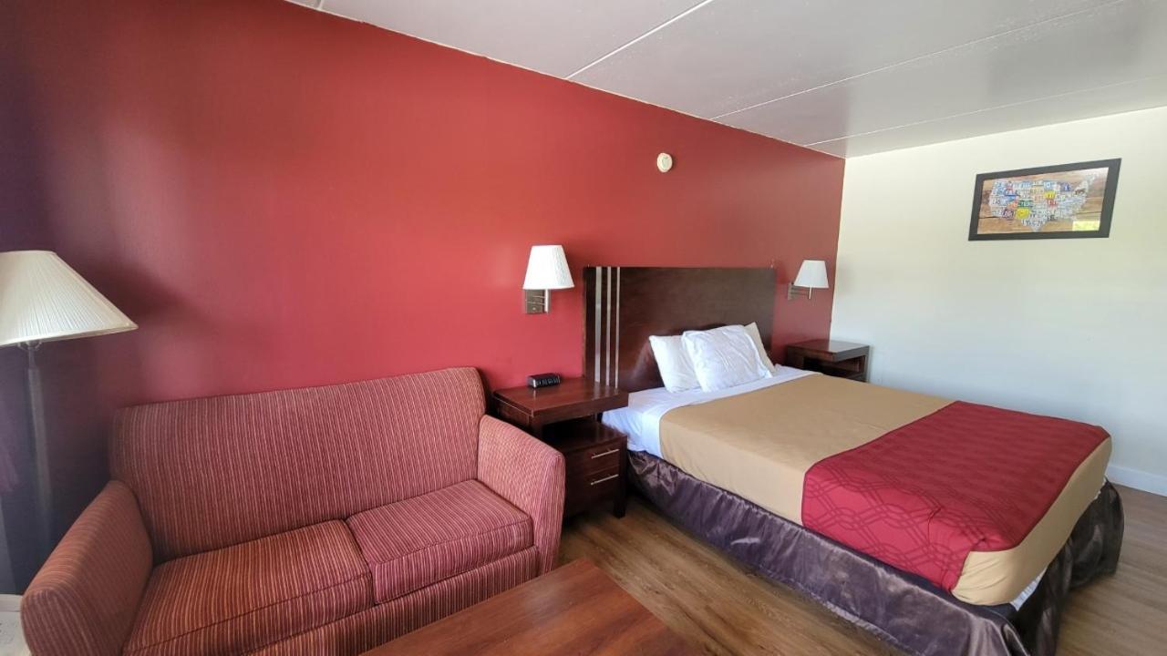 King'S Inn Motel เรดดิง ภายนอก รูปภาพ