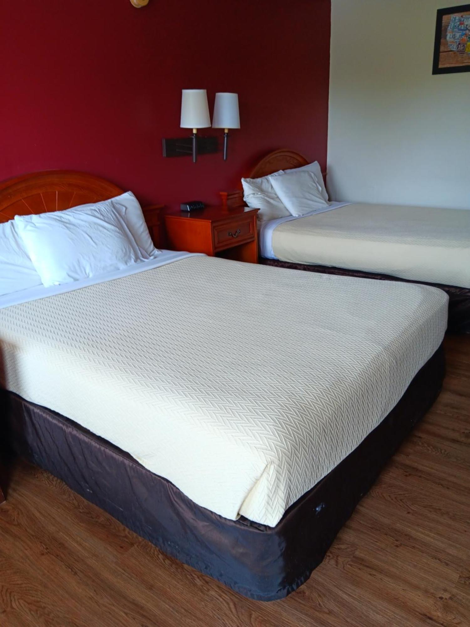 King'S Inn Motel เรดดิง ภายนอก รูปภาพ